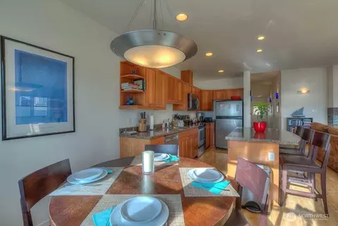 Dining - 269 Main St, Eastsound, WA 98245 photo 1 of 1