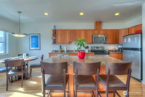 Kitchen - 269 Main St, Eastsound, WA 98245 photo 2 of 6