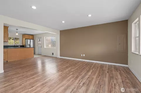Living - 13315 Valley Ave E, Sumner, WA 98390 photo 2 of 4