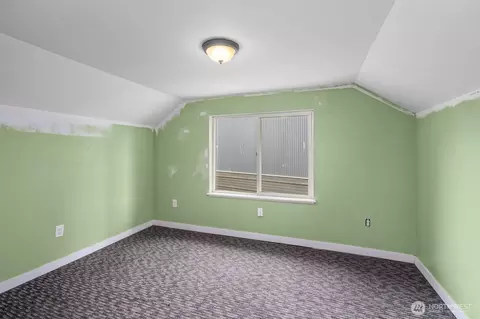Bedroom - 13315 Valley Ave E, Sumner, WA 98390 photo 2 of 2