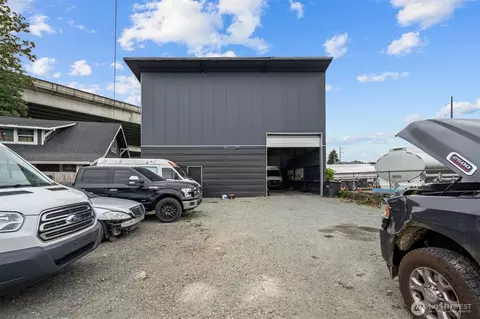 Exterior - 13315 Valley Ave E, Sumner, WA 98390 photo 2 of 6