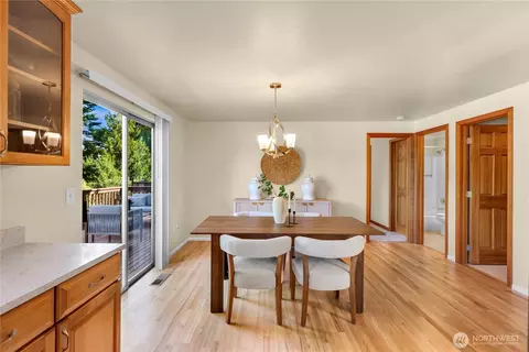 Dining - 16617 3rd Dr SE, Bothell, WA 98012 photo 4 of 5