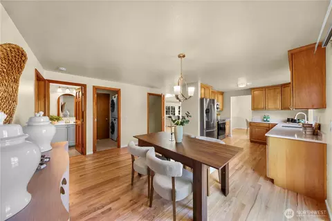 Dining - 16617 3rd Dr SE, Bothell, WA 98012 photo 3 of 5