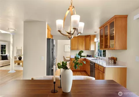 Dining - 16617 3rd Dr SE, Bothell, WA 98012 photo 5 of 5