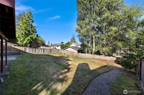Exterior - 16617 3rd Dr SE, Bothell, WA 98012 photo 4 of 5