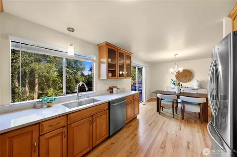 Kitchen - 16617 3rd Dr SE, Bothell, WA 98012 photo 1 of 4