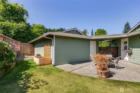 Exterior - 3601 Earl Ave, Everett, WA 98201 photo 8 of 13