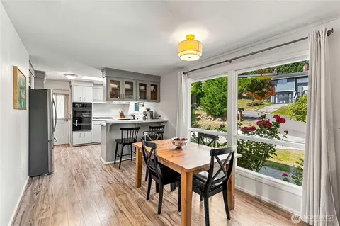 Dining - 3601 Earl Ave, Everett, WA 98201 photo 3 of 4