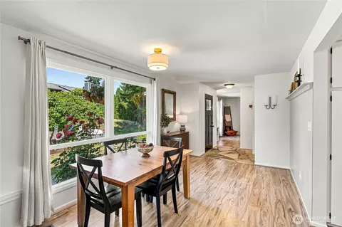 Dining - 3601 Earl Ave, Everett, WA 98201 photo 2 of 4