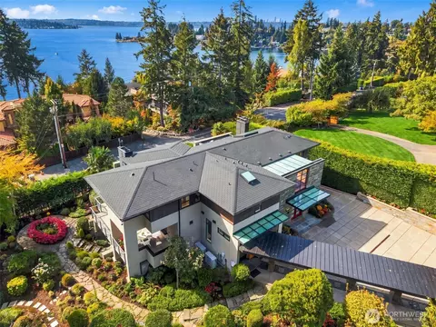 9632 Lake Washington Blvd NE, Bellevue, WA 98004