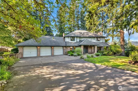 23320 SE 219th St, Maple Valley, WA 98038