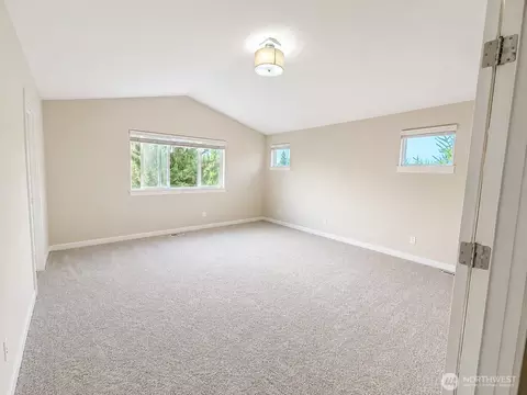 Bedroom - 17602 40th Dr SE, Bothell, WA 98012 photo 3 of 6