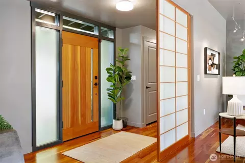 Entry Way - 9822 Cherry St, Edmonds, WA 98020 photo 1 of 2