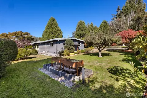 Exterior - 9822 Cherry St, Edmonds, WA 98020 photo 9 of 13