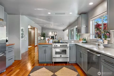 Kitchen - 9822 Cherry St, Edmonds, WA 98020 photo 6 of 6