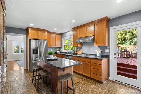 Kitchen - 9819 Cherry St, Edmonds, WA 98020 photo 1 of 3