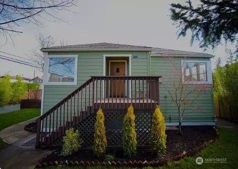 9202 17th Ave SW, Seattle, WA 98106