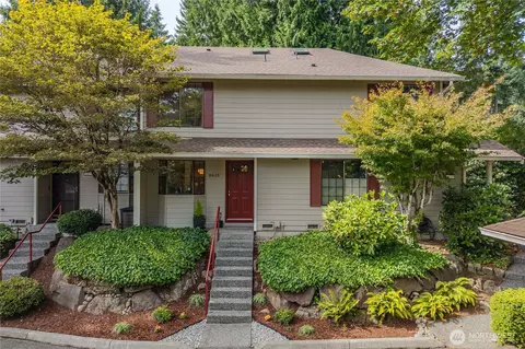 8615 139th Ave NE, Redmond, WA 98052