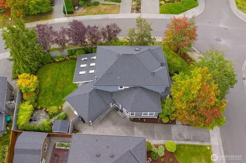 View/Area - 18727 33rd Ave SE, Bothell, WA 98012 photo 1 of 2