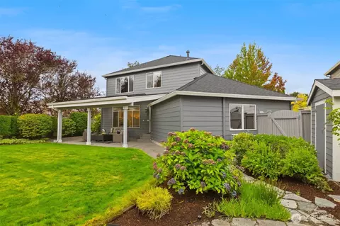 Exterior - 18727 33rd Ave SE, Bothell, WA 98012 photo 6 of 10