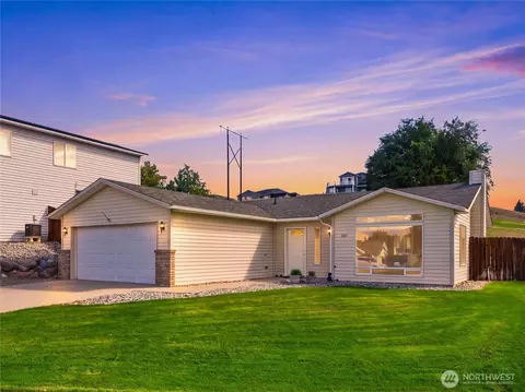 321 S Mary Ave, East Wenatchee, WA 98802