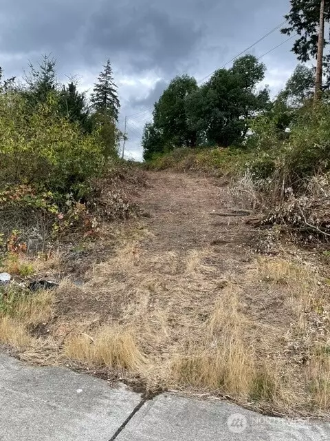 1645 Sound Ridge Dr, Bremerton, WA 98312