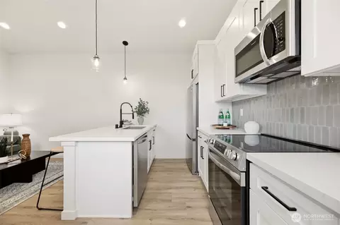 Kitchen - 2018 Oakes Ave #C, Everett, WA 98201 photo 1 of 2
