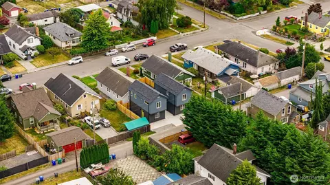 View/Area - 2018 Oakes Ave #C, Everett, WA 98201 photo 1 of 2