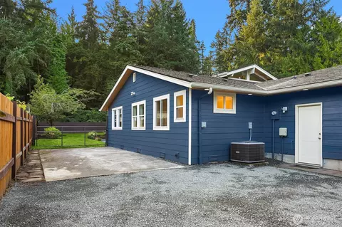 Exterior - 20204 45th Dr SE, Bothell, WA 98012 photo 8 of 9