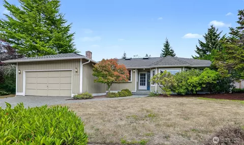 21527 26th Ave W, Brier, WA 98036