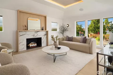Living - 3405 E Pine St, Seattle, WA 98122 photo 1 of 4