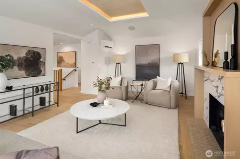 Living - 3405 E Pine St, Seattle, WA 98122 photo 2 of 4