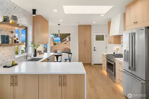 Kitchen - 3405 E Pine St, Seattle, WA 98122 photo 2 of 6