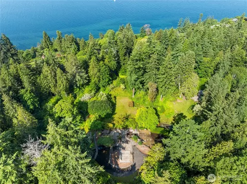 105 NW Highland Dr, Shoreline, WA 98177