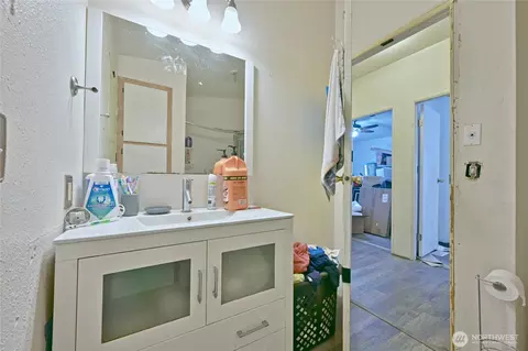 Bath - 29708 7th Ave E, Roy, WA 98580 photo 2 of 3
