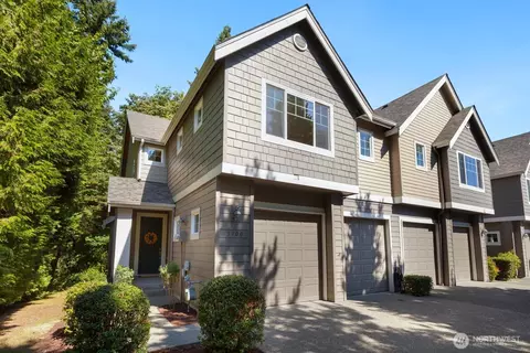 3900 NE 4th Cir, Renton, WA 98056