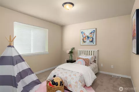 Bedroom - 17904 20th Ave SE, Bothell, WA 98012 photo 4 of 5
