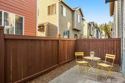Exterior - 17904 20th Ave SE, Bothell, WA 98012 photo 4 of 4