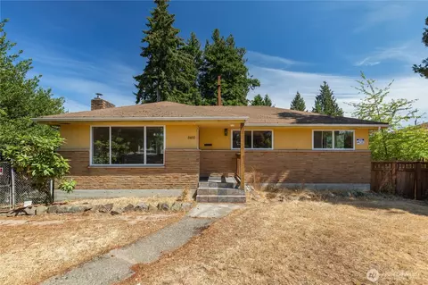 8400 32nd Ave SW, Seattle, WA 98126