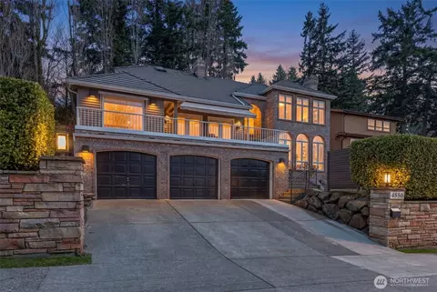 4550 49th Ave NE, Seattle, WA 98105