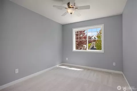 Bedroom - 14210 50th Ave SE, Everett, WA 98208 photo 4 of 4