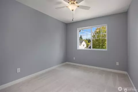 Bedroom - 14210 50th Ave SE, Everett, WA 98208 photo 3 of 4