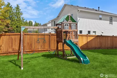 Exterior - 14210 50th Ave SE, Everett, WA 98208 photo 3 of 5