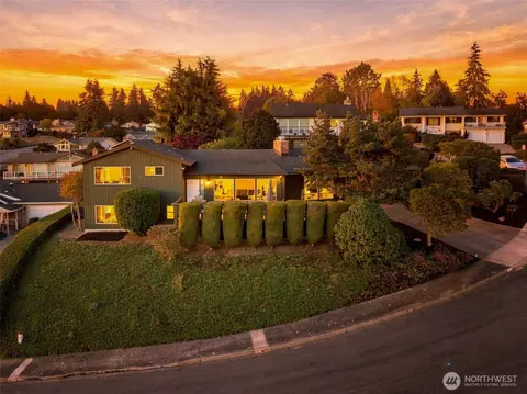 1023 S 286th Pl, Federal Way, WA 98003
