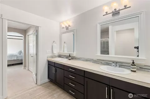 Bath - 22611 38th Dr SE, Bothell, WA 98021 photo 2 of 4