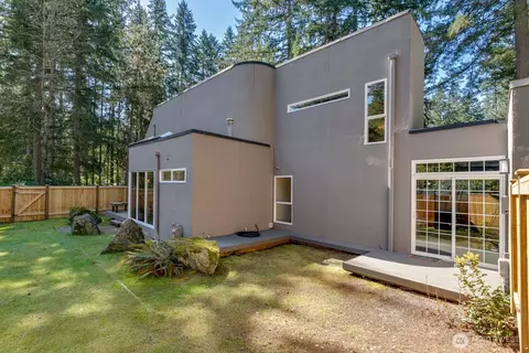 Exterior - 2432 145th Pl SE, Mill Creek, WA 98012 photo 7 of 9