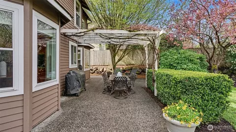 Exterior - 23926 25th Dr SE, Bothell, WA 98021 photo 4 of 7