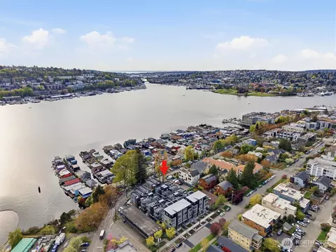 View/Area - 2016 Fairview Ave E #C, Seattle, WA 98102 photo 5 of 7
