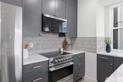 Kitchen - 2016 Fairview Ave E #C, Seattle, WA 98102 photo 3 of 4