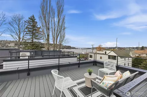 Exterior - 2016 Fairview Ave E #C, Seattle, WA 98102 photo 1 of 2